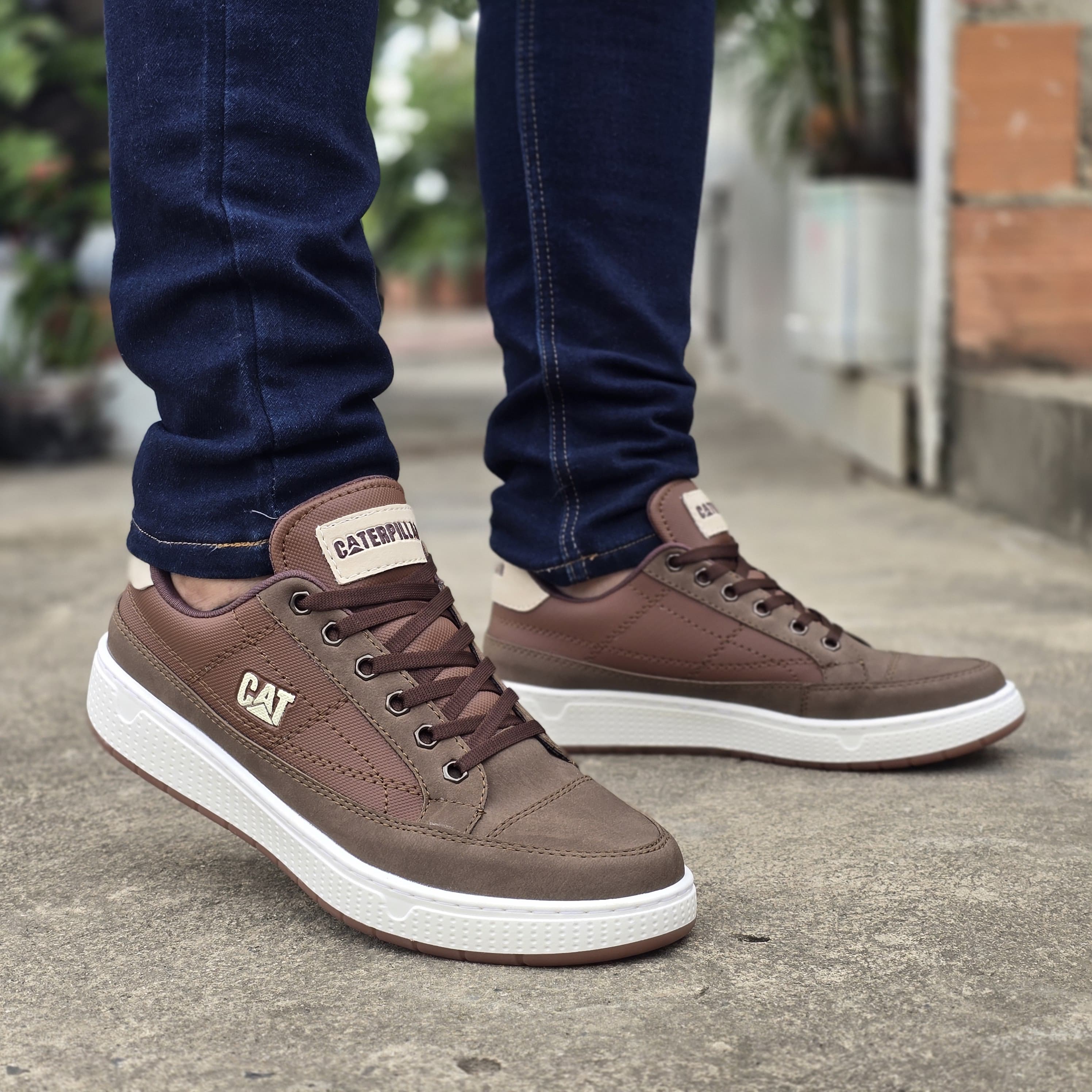 TENIS CASUAL CAT 100% COSIDO